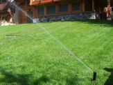 Arrosage automatique intégré sur pelouse